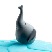 Grauer Elefant auf blauem Hintergrund, seitliche Perspektive