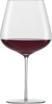 Burgunder Rotweinglas Vervino, gefüllt mit Rotwein, in Frontalansicht