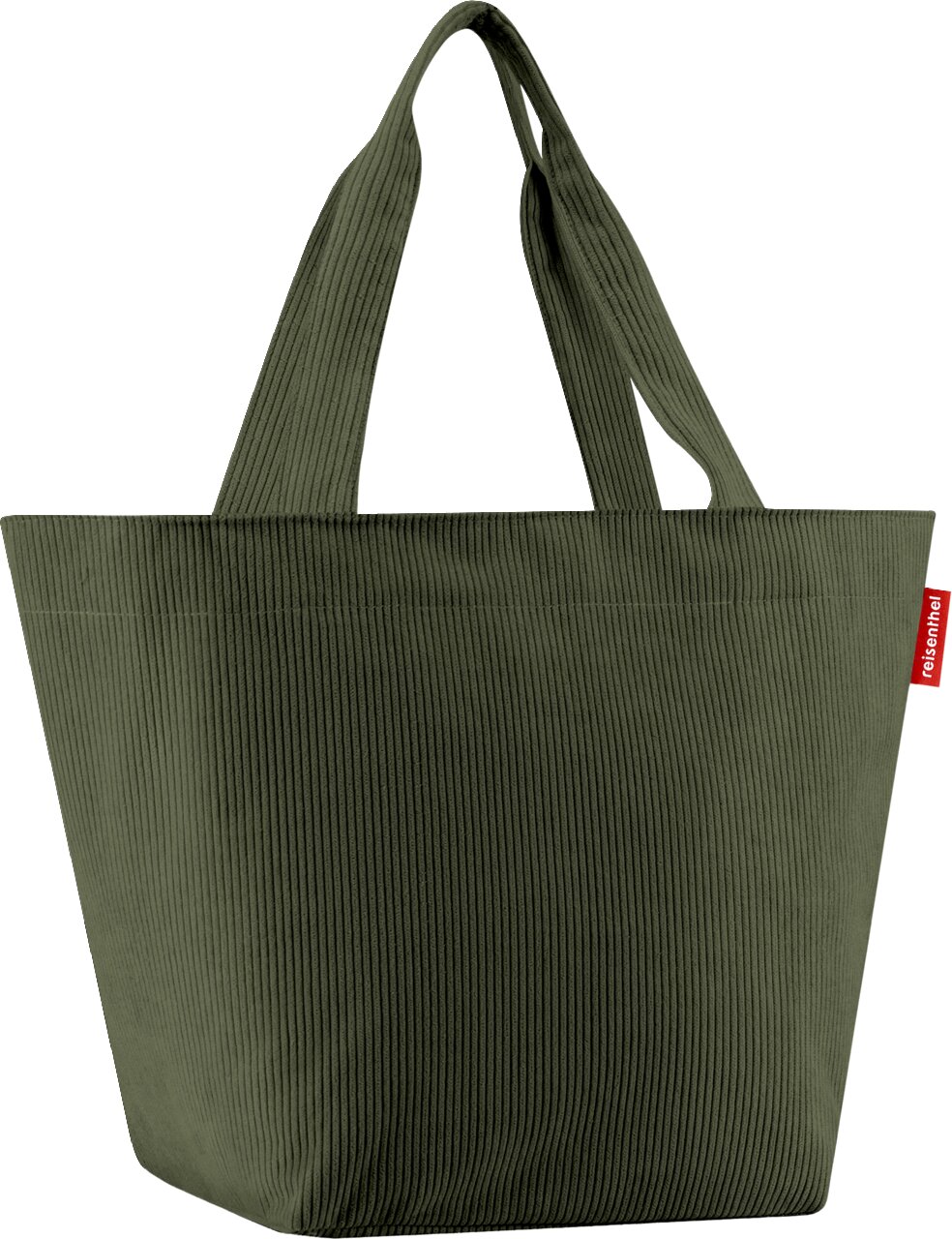 Olivgrüne gerippte Stoff-Shopper/Tote-Bag mit zwei langen Tragehenkeln und rotem seitlichem Label, Frontansicht leicht schräg von vorn