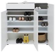 Vorderansicht eines weißen XL-Schuhschranks mit drei Türen und einer Schublade, gefüllt mit verschiedenen Schuhen und einem Korb.
