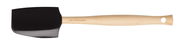 Mittlere schwarze Kochkelle mit Holzgriff, seitliche Ansicht