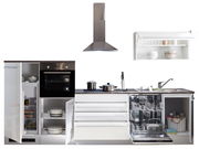 Moderne Küchenzeile mit Herd, Kühlschrank, Geschirrspüler und Dunstabzugshaube, frontal betrachtet.