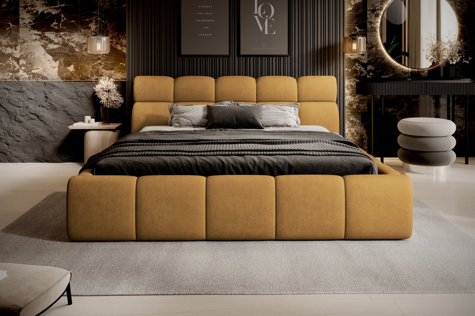 Modern gestoffeerd bedframe in mosterdgeel, gefotografeerd van voren in een stijlvol ingerichte slaapkamer met donkere muren en elegante decoraties.