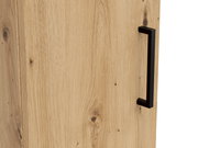 Nahaufnahme eines Mehrzweckschranks mit Holzmaserung und schwarzem Griff, seitliche Perspektive