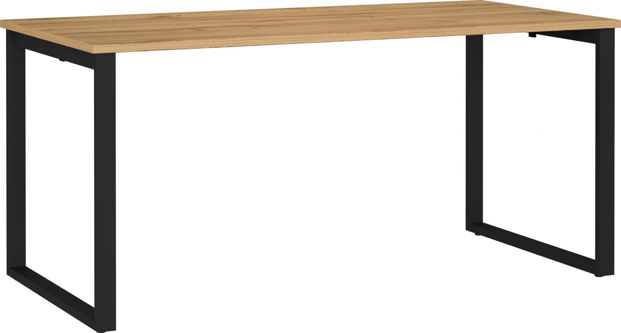Modern bureau met een lichtgekleurd houten blad en zwarte metalen sledepoten, vrijstaand op een witte achtergrond, schuin vooraanzicht