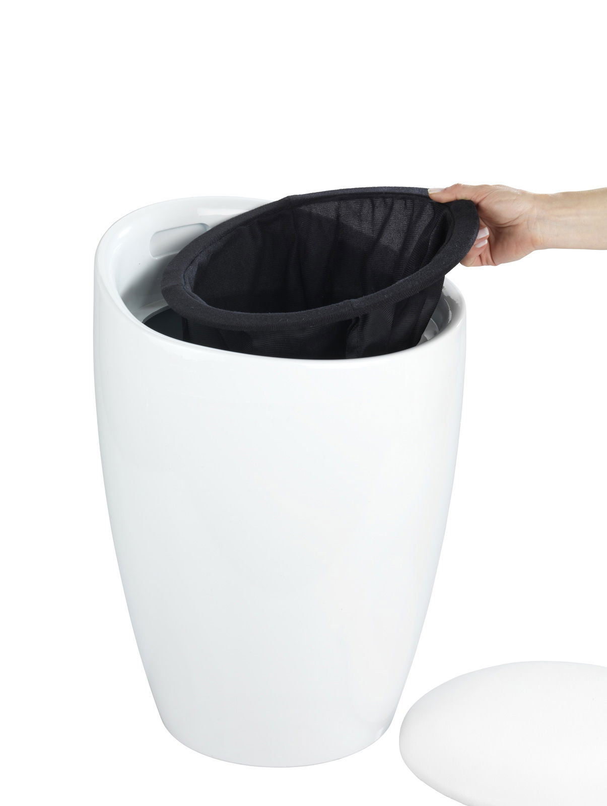 Weißer Badhocker Candy mit abnehmbarem Sitz und herausnehmbarem Wäschesack, seitliche Perspektive