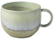 Kaffeetasse mit sanftem Farbverlauf in Grün- und Beigetönen, seitliche Perspektive