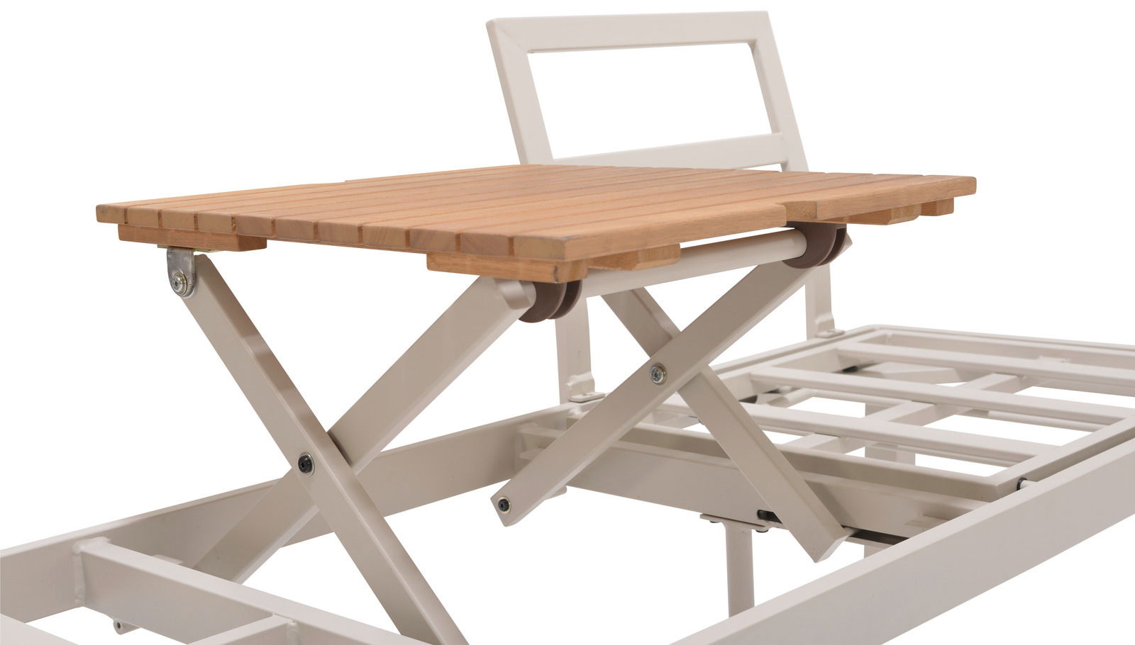 Nahaufnahme eines verstellbaren Lounge-Tisches mit Holzplatte und Metallgestell, seitliche Perspektive