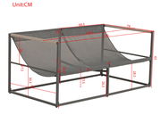 Zweiersitziges Lounge-Sofa mit Metallrahmen und Netzbespannung, seitliche Perspektive mit Maßangaben in Zentimetern.