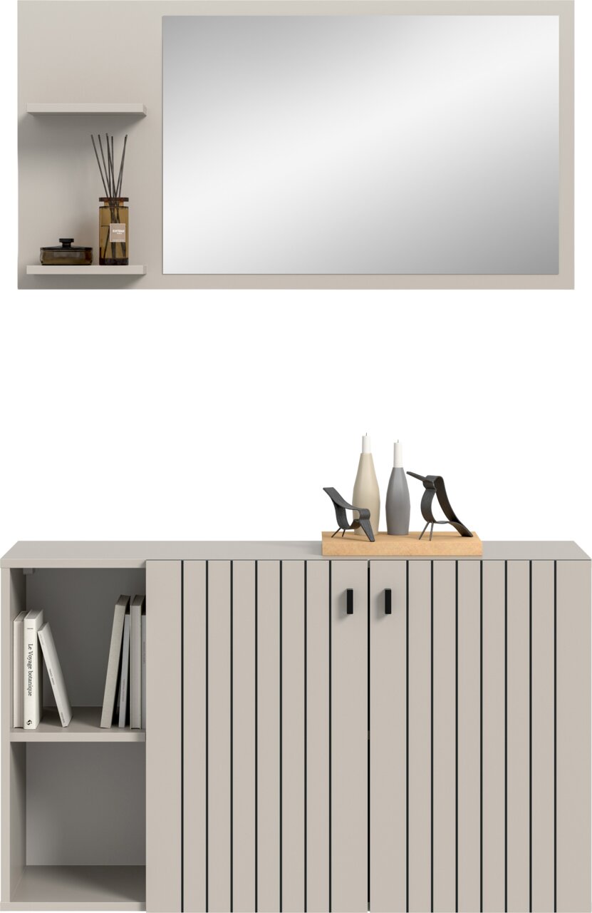 Modernes hellgraues Sideboard mit vertikalen schwarzen Linien, offenen Regalfächern und zwei Türen; oben Dekoration mit Vasen und Figuren, frontal aus leicht erhöhter Perspektive fotografiert.