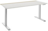 Moderner E-Schreibtisch in Seitenansicht mit weißer Tischplatte und hellen Akzenten, höhenverstellbar mit digitalem Bedienfeld.