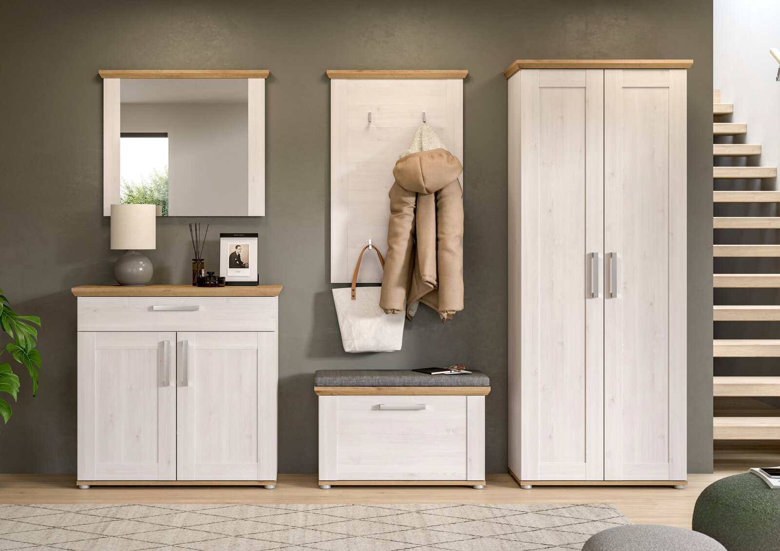 MID.YOU Spiegel VERONA Moderner Flur mit einem rechteckigen Spiegel an der Wand, umgeben von einer Garderobe mit Haken und einem Schrank, aus hellem Holz mit dunklen Akzenten, aus der Frontalperspektive betrachtet.