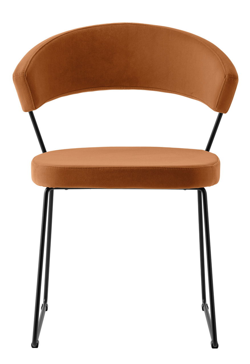 Moderner Stuhl mit braunem Samtbezug und schwarzem Metallgestell, Frontalansicht