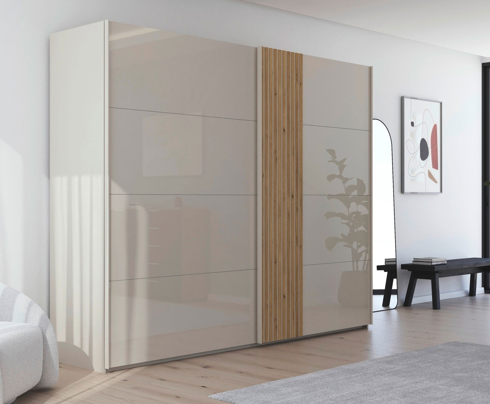Moderner Schwebetürenschrank mit zwei Türen, eine mit Holzstreifen-Design, in einem hellen Raum mit Holzboden, seitliche Perspektive.