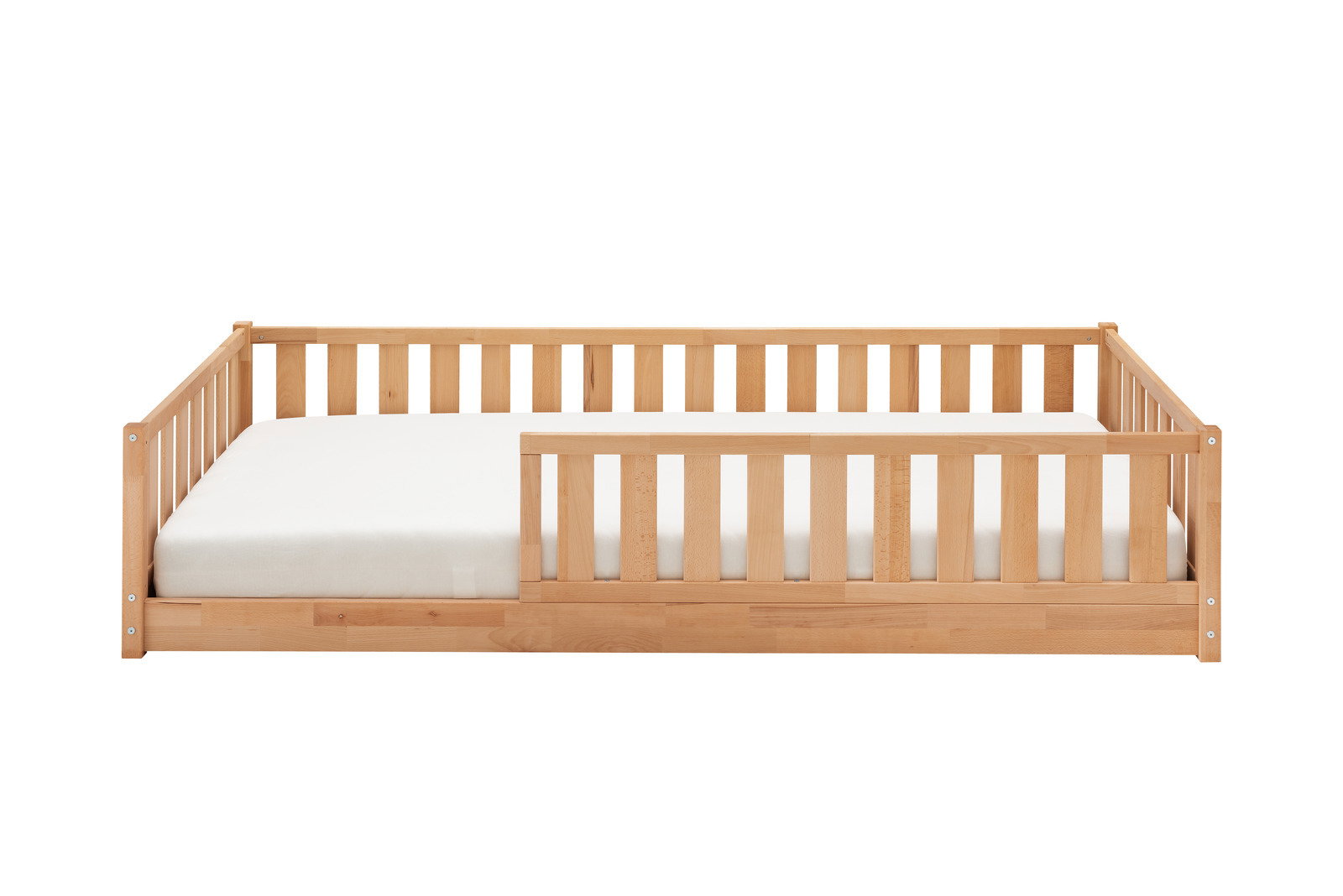 Holzbodenbett mit Gitterseiten, Vorderansicht