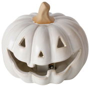 Weiße Keramik-Kürbisdekoration mit geschnitztem Gesicht, Frontalansicht