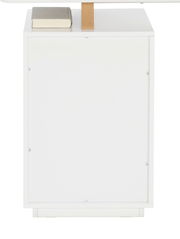 Seitenansicht eines weißen Schreibtischs mit einem Buch darauf