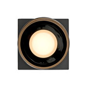 Moderne Deckenleuchte RIKA in quadratischer Form, von oben betrachtet, mit einem zentralen, leuchtenden Kreis.