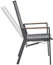 Seitenansicht eines Relaxsessels mit verstellbarer Rückenlehne und Armlehnen aus Holz.