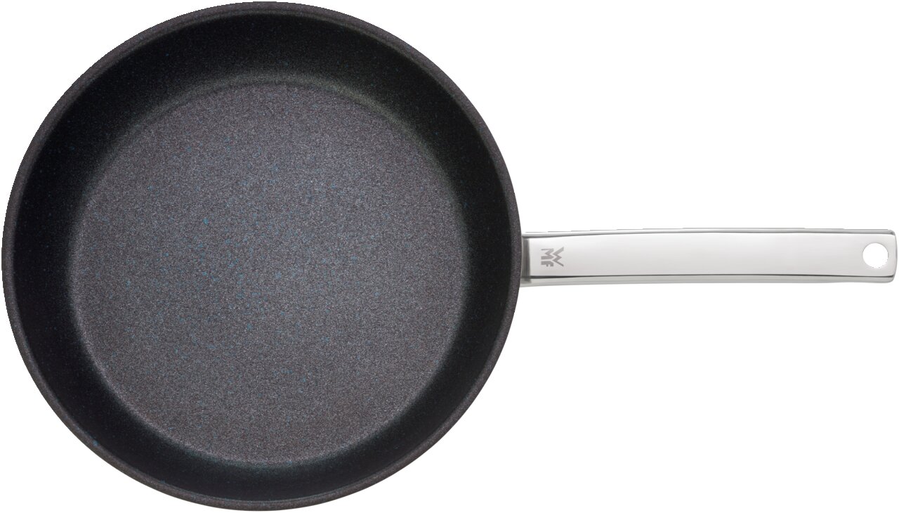 Ansicht von oben auf eine schwarze Stielpfanne mit silbernem Griff, Modell PermaDur Advanc 28