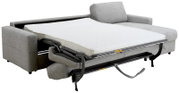 Graues Schlafsofa mit ausgeklapptem Metallgestell und weißer Matratze, in schräger Vorderansicht