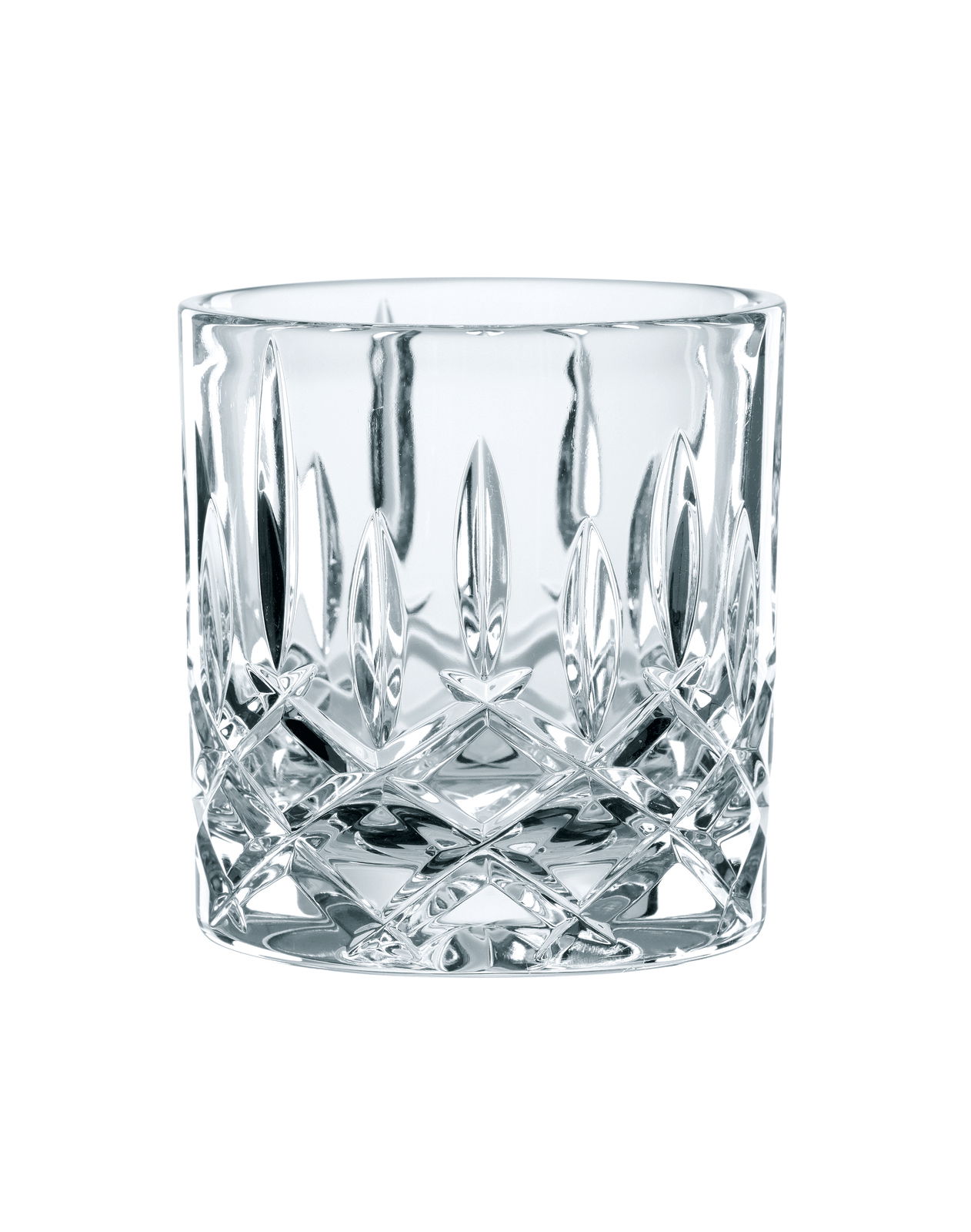 Kristallglas mit elegantem Schliffmuster, frontale Ansicht