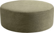 Runder Pouf/Hocker aus geripptem Cordstoff in Beige, freigestellt auf weißem Hintergrund, Ansicht schräg von oben (3/4-Perspektive)