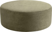Runder Pouf/Hocker aus geripptem Cordstoff in Beige, freigestellt auf weißem Hintergrund, Ansicht schräg von oben (3/4-Perspektive)