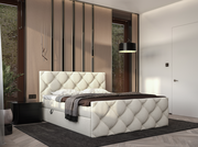 Luxuriöses Boxbett mit gepolstertem Kopf- und Fußteil in einem modernen Schlafzimmer, seitliche Perspektive