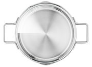 Topf aus Edelstahl, Draufsicht, mit zwei Griffen.