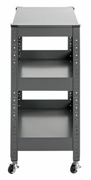 Vorderansicht eines grauen Servierwagens mit Rollen und mehreren Ablageflächen.
