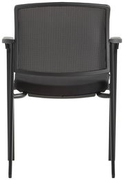 Rückansicht eines schwarzen Besucherstuhls mit Netzrückenlehne und Armlehnen