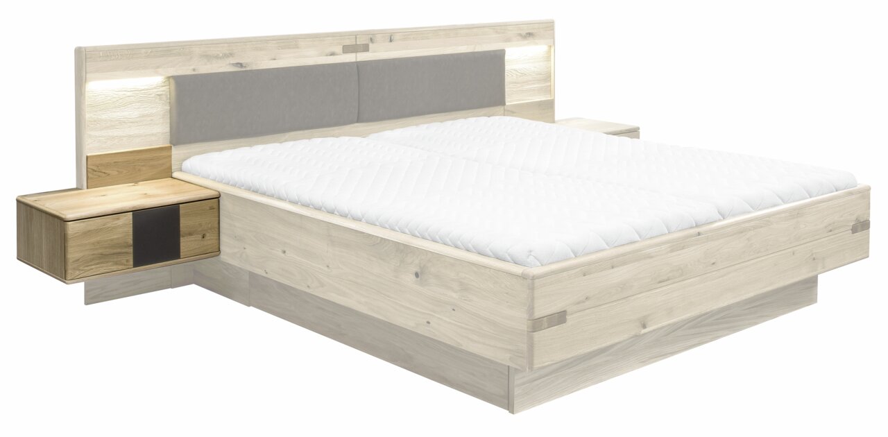 Linea Natura Nachtkonsole links TABILO Nachtkonsole links in Holzoptik, montiert an einem Bettgestell, seitliche Perspektive