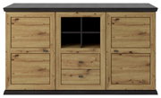 Vooraanzicht van een houten dressoir met twee deuren, twee lades en open vakken in het midden.