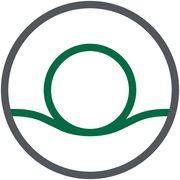 Grünes, stilisiertes Symbol eines Kreises mit geschwungenen Linien darunter, von vorne betrachtet.