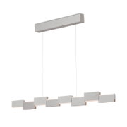 Moderne LED-Pendelleuchte in gebürsteter Metalloptik mit geometrisch versetzten Rechteckelementen und länglichem Deckenbaldachin, aus schräger Vorderansicht von unten dargestellt