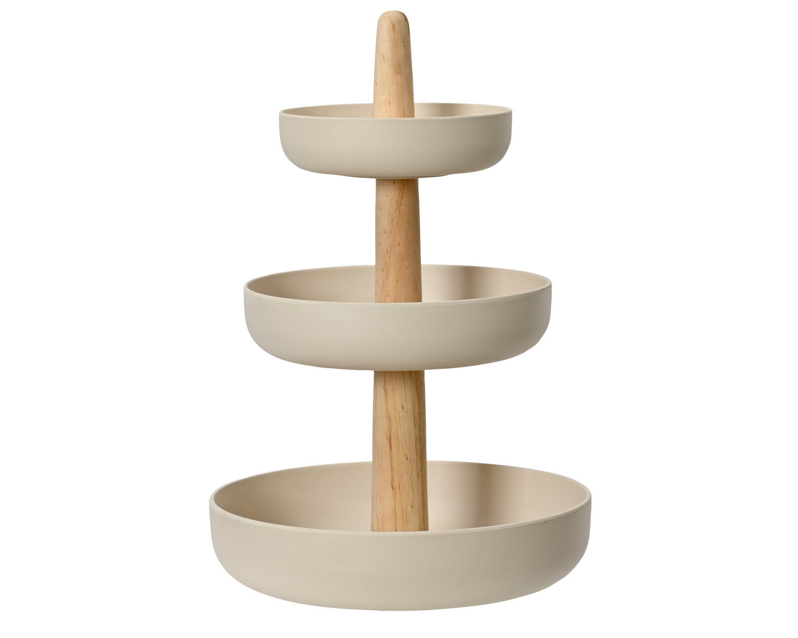 Dreistöckige Etagere aus hellem Holz und cremefarbenen Schalen, frontal betrachtet.