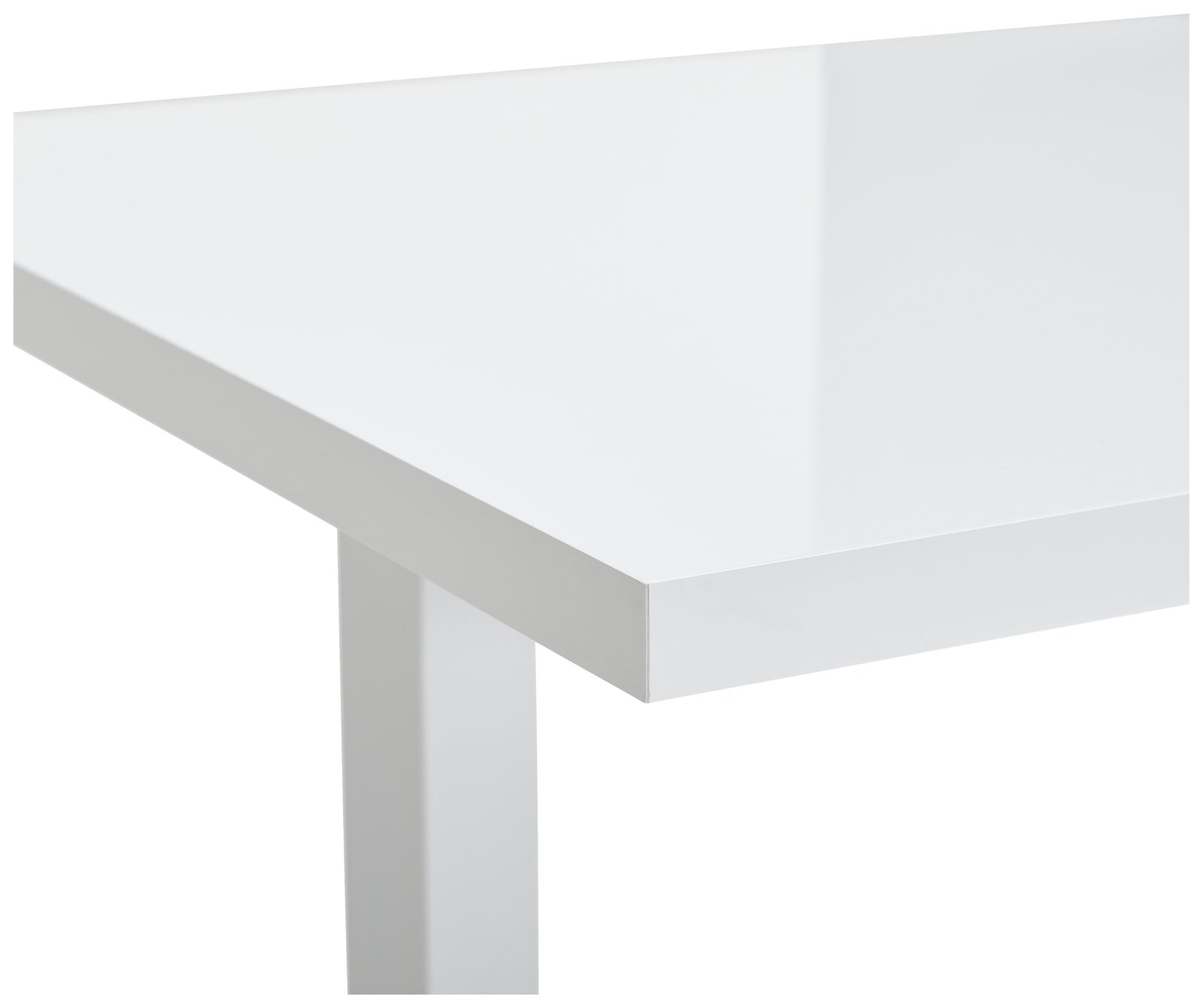 Nahaufnahme eines weißen elektrischen Fußgestells mit glänzender Oberfläche, perspektivisch von der Seite aufgenommen.