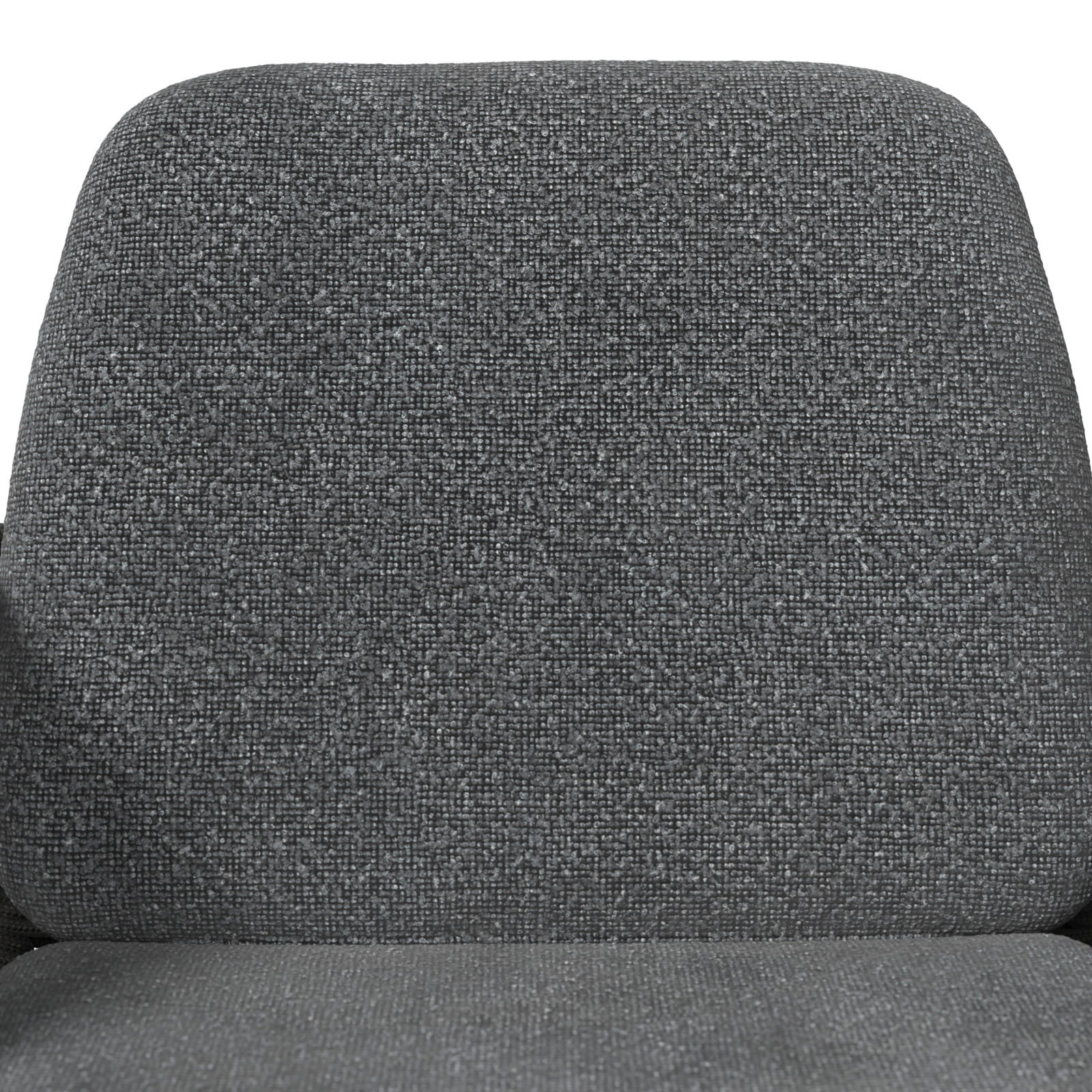 Nahaufnahme eines grauen Armlehnstuhls mit Stoffbezug, Vorderansicht