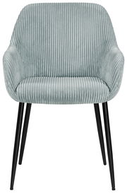 Frontansicht eines Armlehnstuhls mit geripptem Stoffbezug in Hellgrau und schwarzen Metallbeinen.