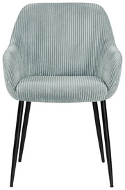 Frontansicht eines Armlehnstuhls mit geripptem Stoffbezug in Hellgrau und schwarzen Metallbeinen.