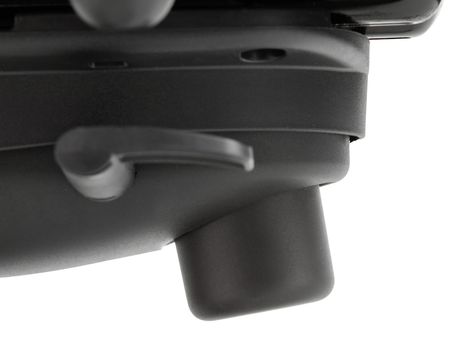 Nahaufnahme eines schwarzen Hebels und Mechanismus an einem Gaming Stuhl, seitliche Perspektive