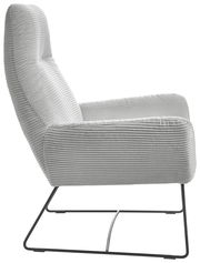 Moderner grauer Sessel mit geripptem Stoffbezug und schlankem Metallgestell, Seitenansicht.
