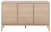 Frontale Ansicht eines modernen Sideboards aus hellem Holz mit drei Türen und schlichten Linien.