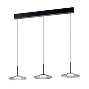Moderne LED-Hängeleuchte mit drei runden, flachen Leuchtkörpern, von der Seite betrachtet.