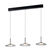 Moderne LED-Hängeleuchte mit drei runden, flachen Leuchtkörpern, von der Seite betrachtet.