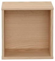 Quadratische Wandbox aus hellem Holz, frontal betrachtet