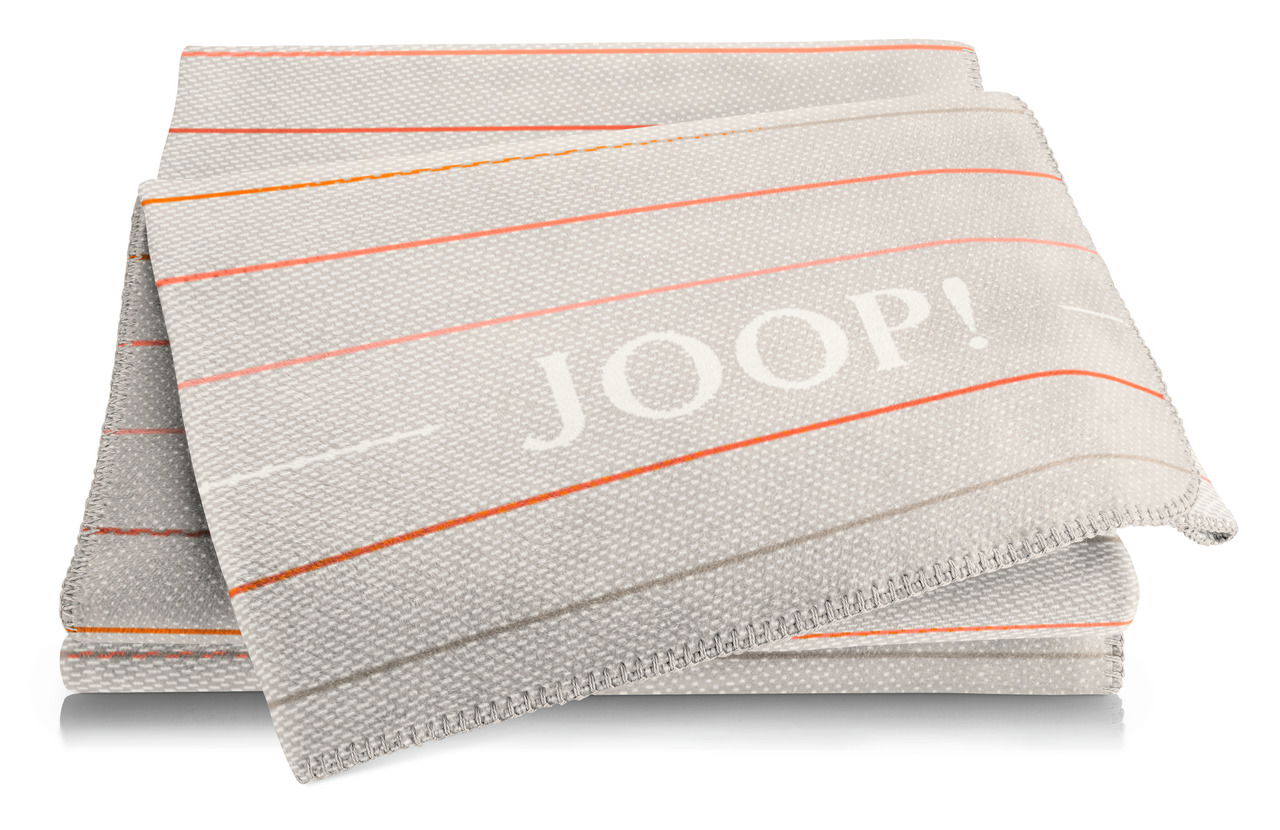 Beige Wohndecke mit orangen und grauen Streifen, gefaltet, mit JOOP! Logo, seitliche Perspektive