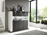 Modernes Highboard in dunklem Holzdesign mit dekorativen Elementen, seitliche Perspektive