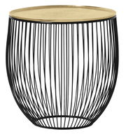 Moderner Beistelltisch mit schwarzem Drahtgestell und goldener Tischplatte, seitliche Perspektive